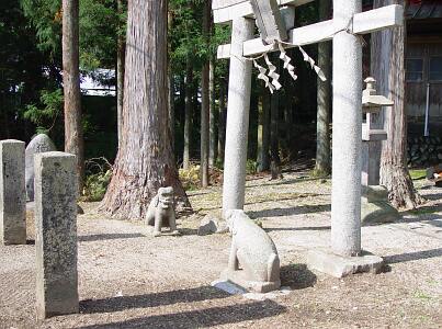 神舟神社の狛犬全景