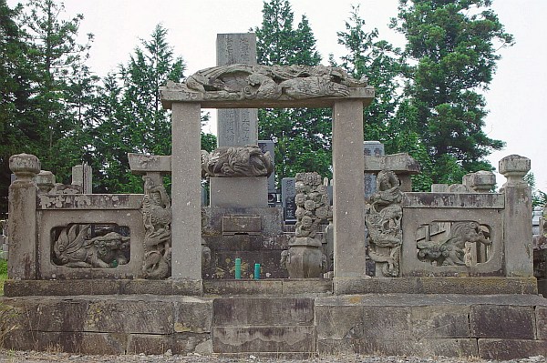 長田家の墓地