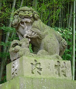 八雲神社の狛犬　吽